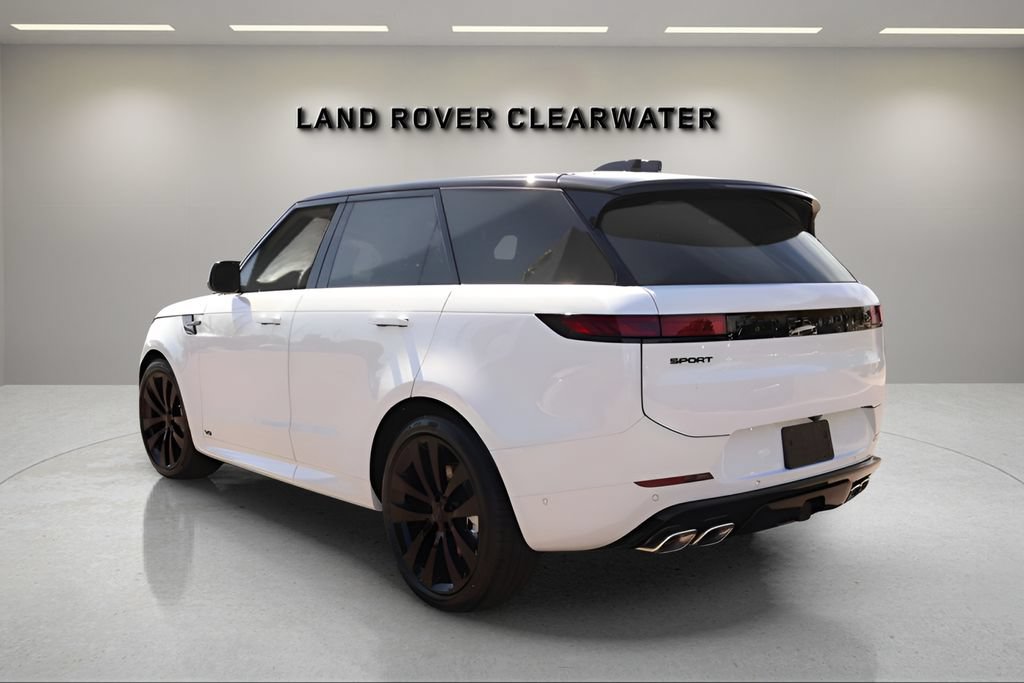 Used 2026 Land Rover Range Rover Sport Dynamic SE AWD/4WD image 3