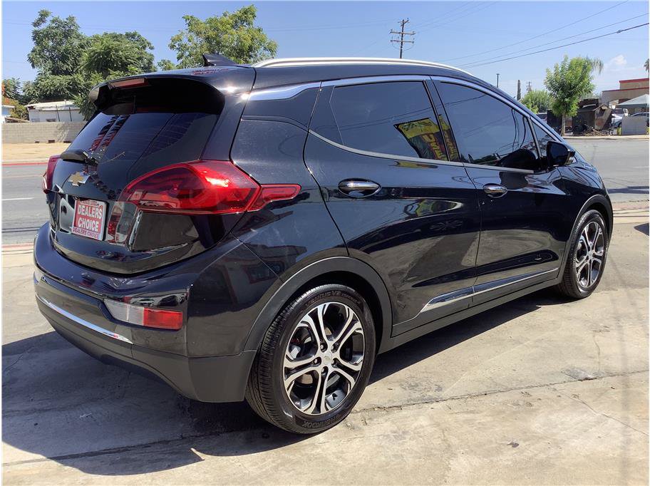 Used 2017 Chevrolet Bolt Premier w/ Driver Confidence II Package FWD image 6