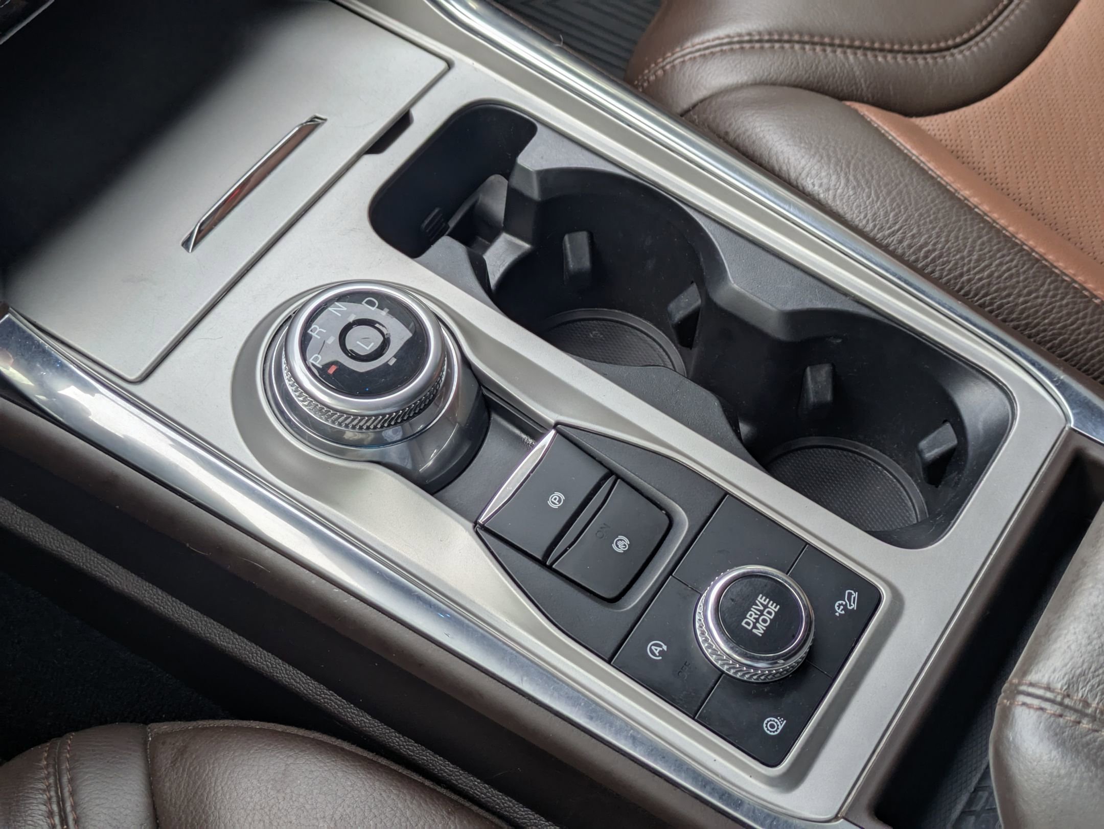 Used 2022 Ford Explorer King Ranch w/ Premium Technology Package image 20