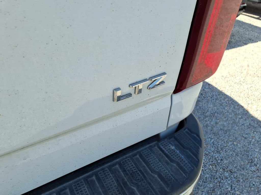 Used 2024 Chevrolet Silverado 3500 LTZ w/ LTZ Plus Package AWD/4WD image 5