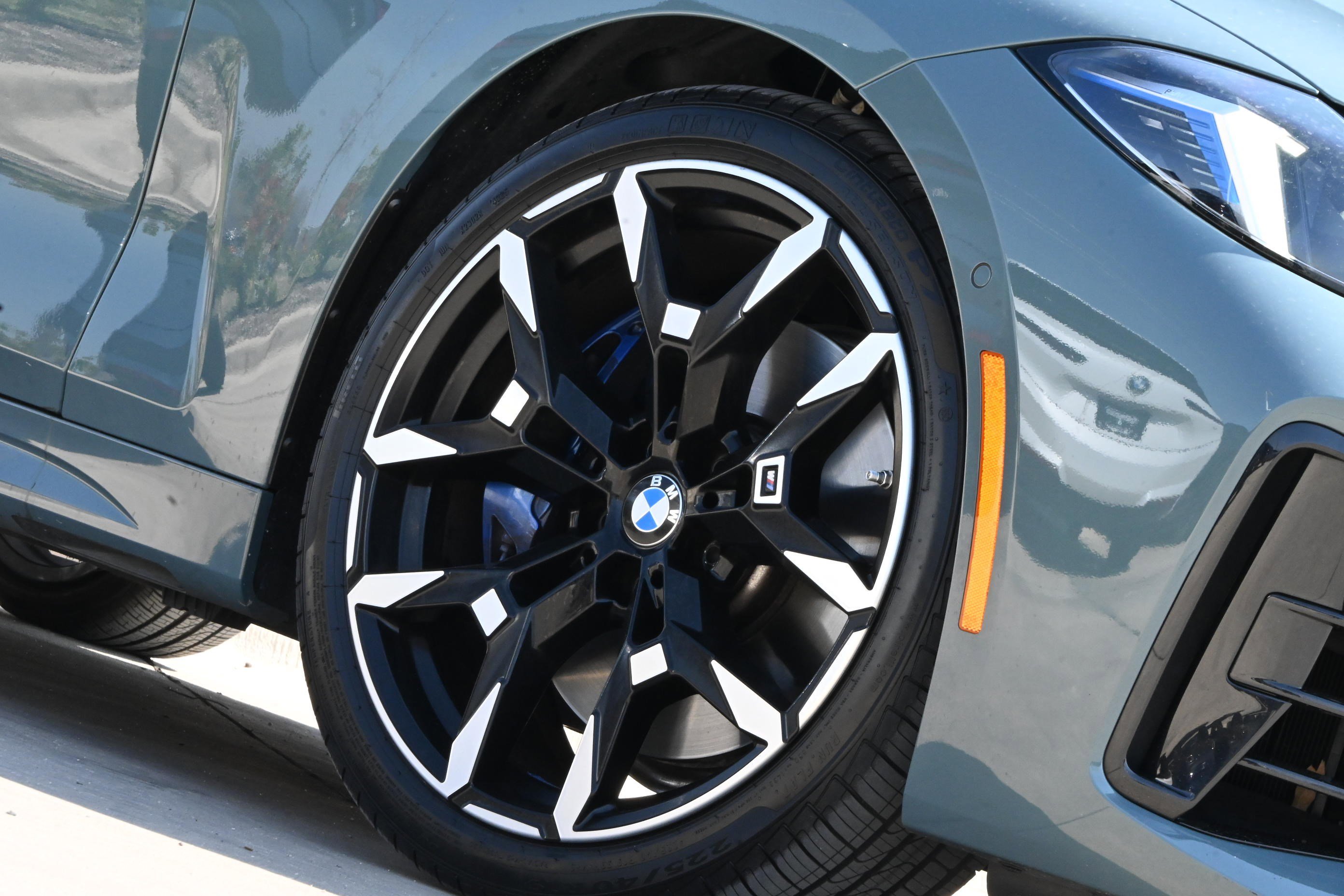 Certified 2025 BMW M440i Coupe image 9