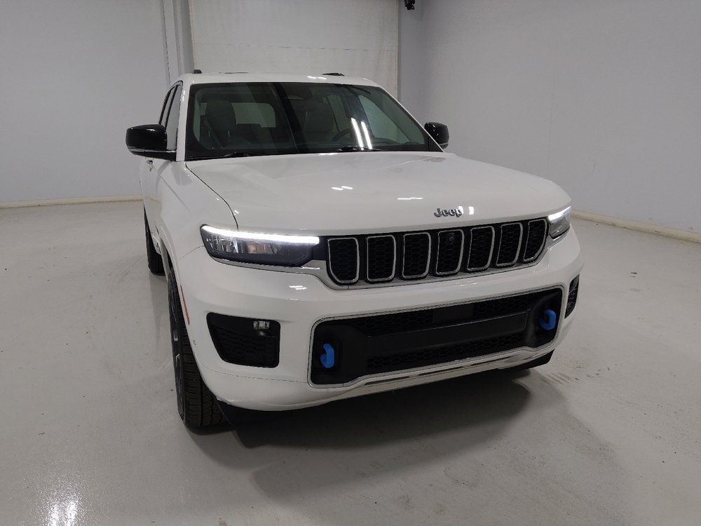Used 2022 Jeep Grand Cherokee Overland w/ Advanced Protech Group III AWD/4WD image 14