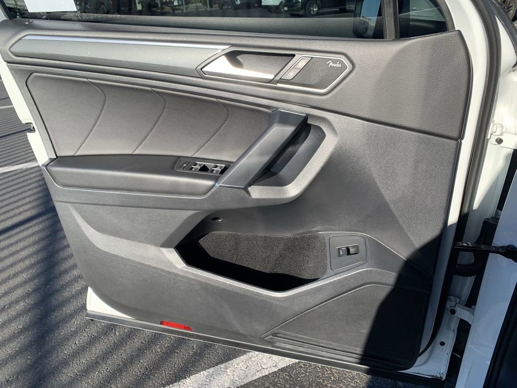 Used 2020 Volkswagen Tiguan SEL Premium R-Line image 21