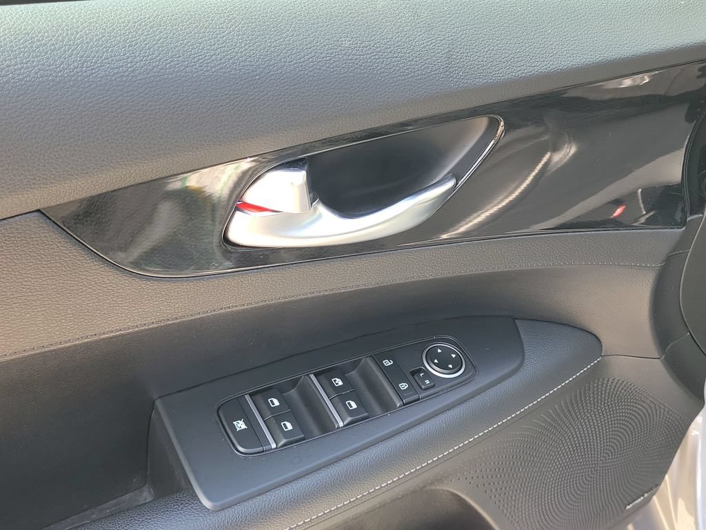 Used 2024 Kia Forte GT-Line w/ GT-Line Premium Package FWD image 22