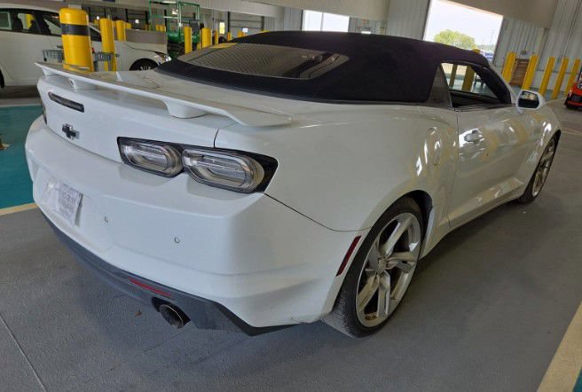 Used 2020 Chevrolet Camaro SS RWD image 3