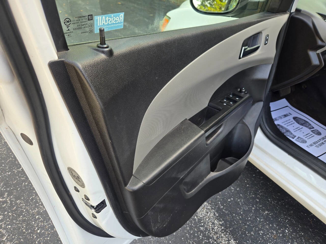 Used 2015 Chevrolet Sonic LT image 18