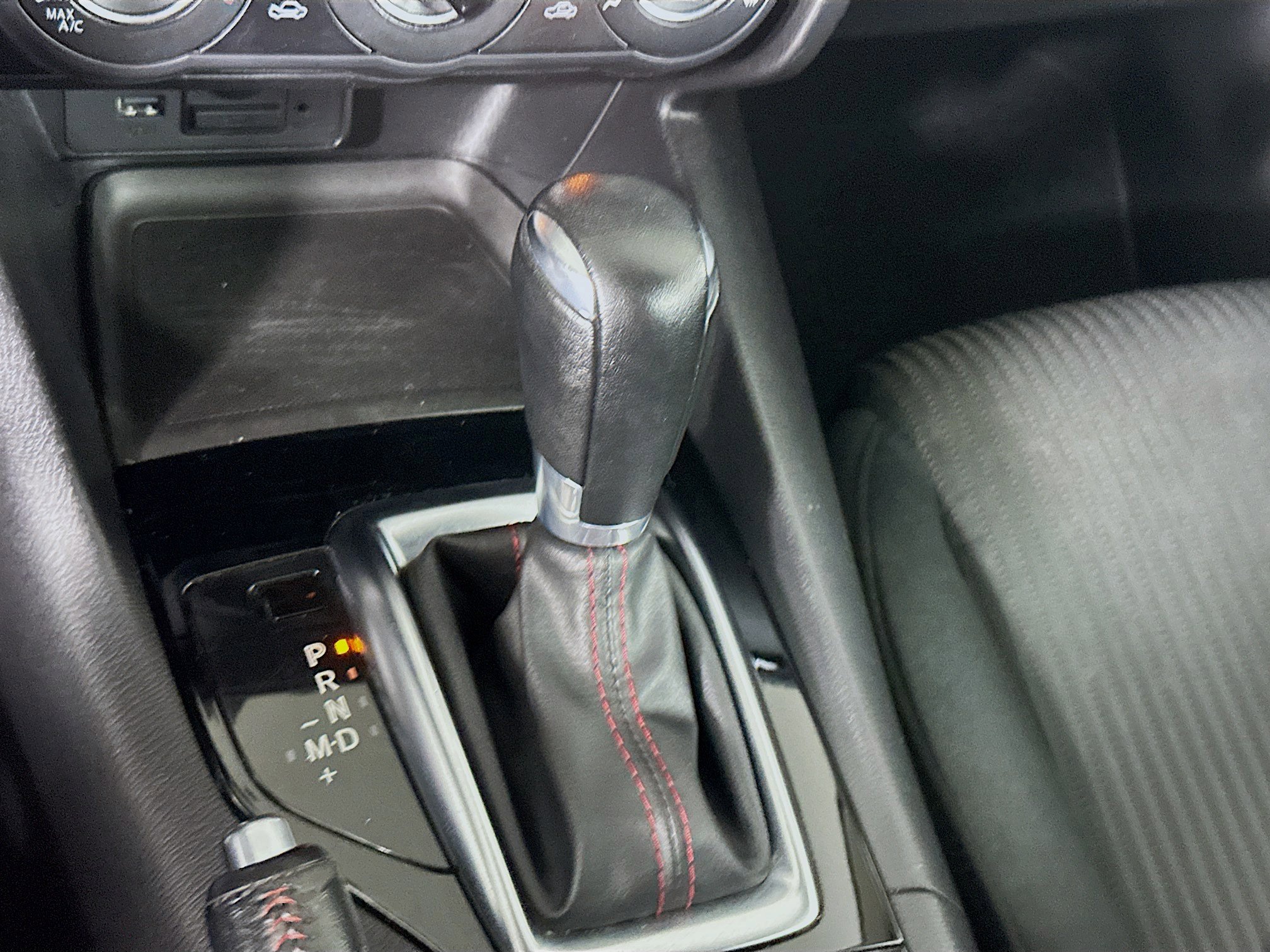 Used 2015 MAZDA MAZDA3 i Touring image 26