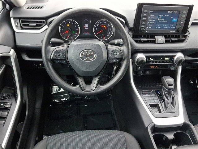Used 2021 Toyota RAV4 LE image 11