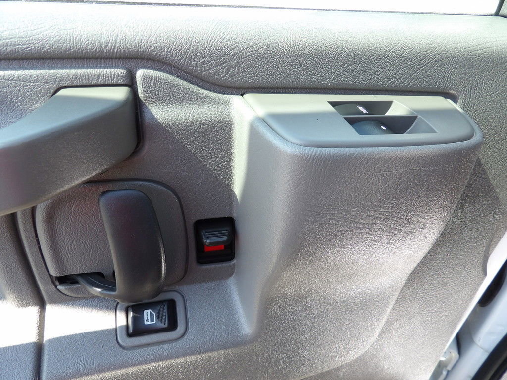 Used 2021 Chevrolet Express 3500 w/ Driver Convenience Package image 15