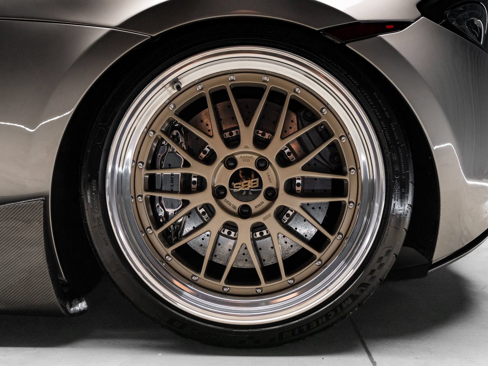 Used 2017 McLaren 570S Coupe RWD image 38