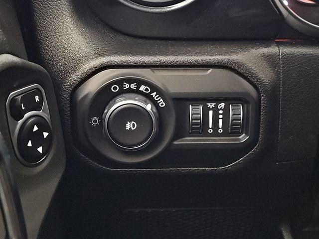 Used 2020 Jeep Wrangler Unlimited Sport image 18