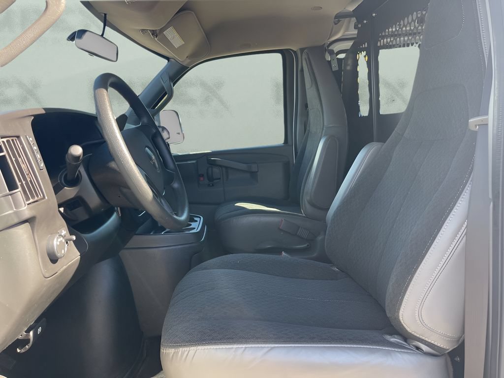 Used 2023 GMC Savana 2500 Extended w/ Driver Convenience Package RWD image 18