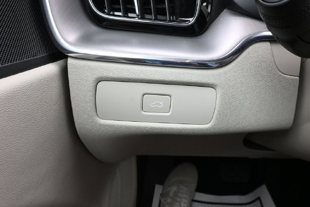 Used 2024 Volvo XC60 B5 Core w/ Climate Package AWD/4WD image 26
