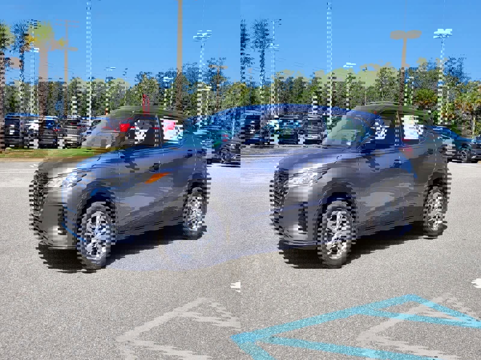 New 2025 Nissan Kicks Play S image 2