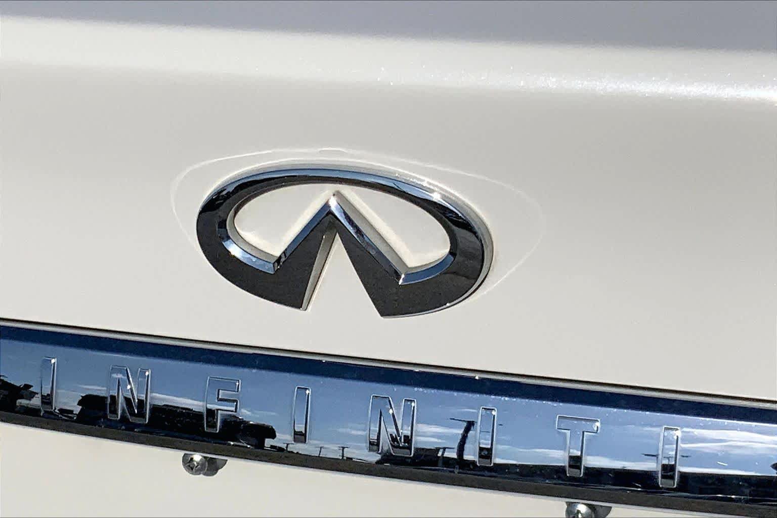 Used 2023 INFINITI Q50 Luxe w/ Cargo Package RWD image 28