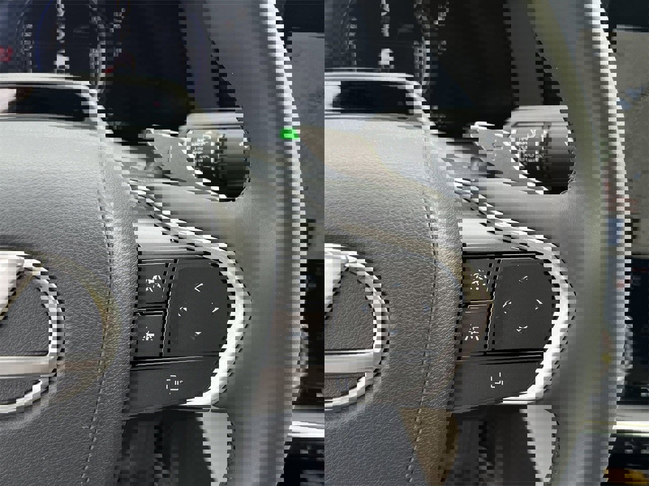 Used 2023 Lexus RZ 450e Premium w/ Accessory Package (Z1) image 12