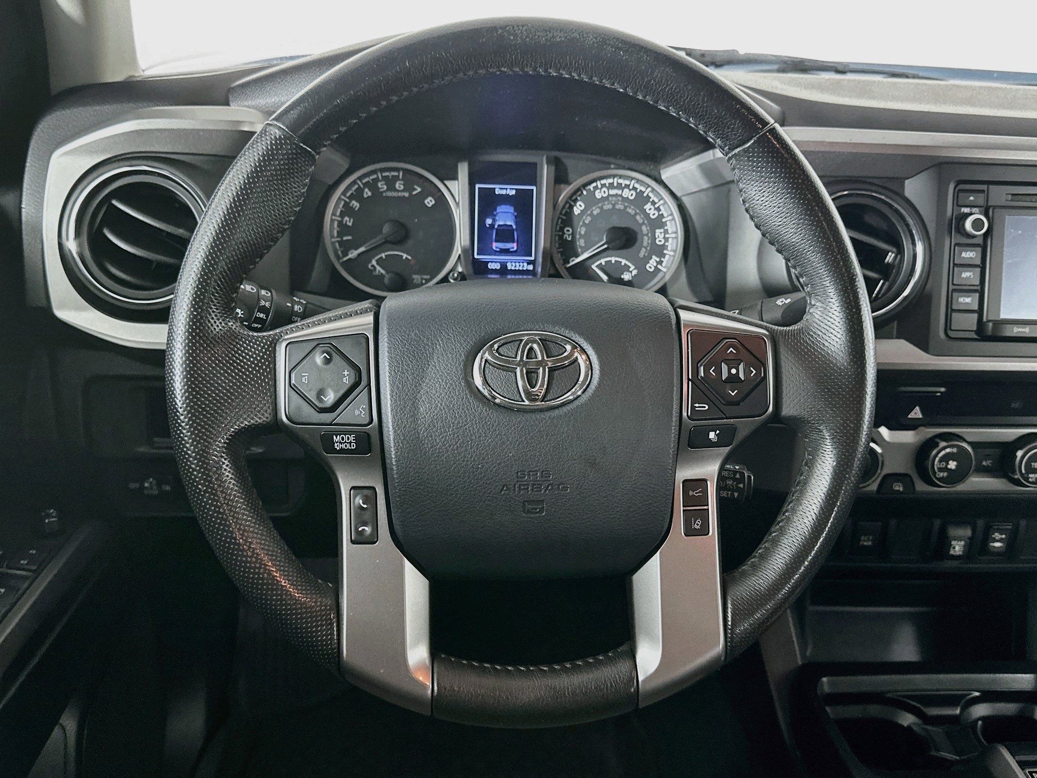 Used 2019 Toyota Tacoma SR5 AWD/4WD image 17
