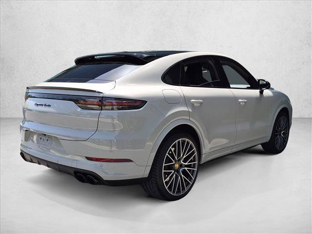 Used 2021 Porsche Cayenne Turbo AWD/4WD image 5