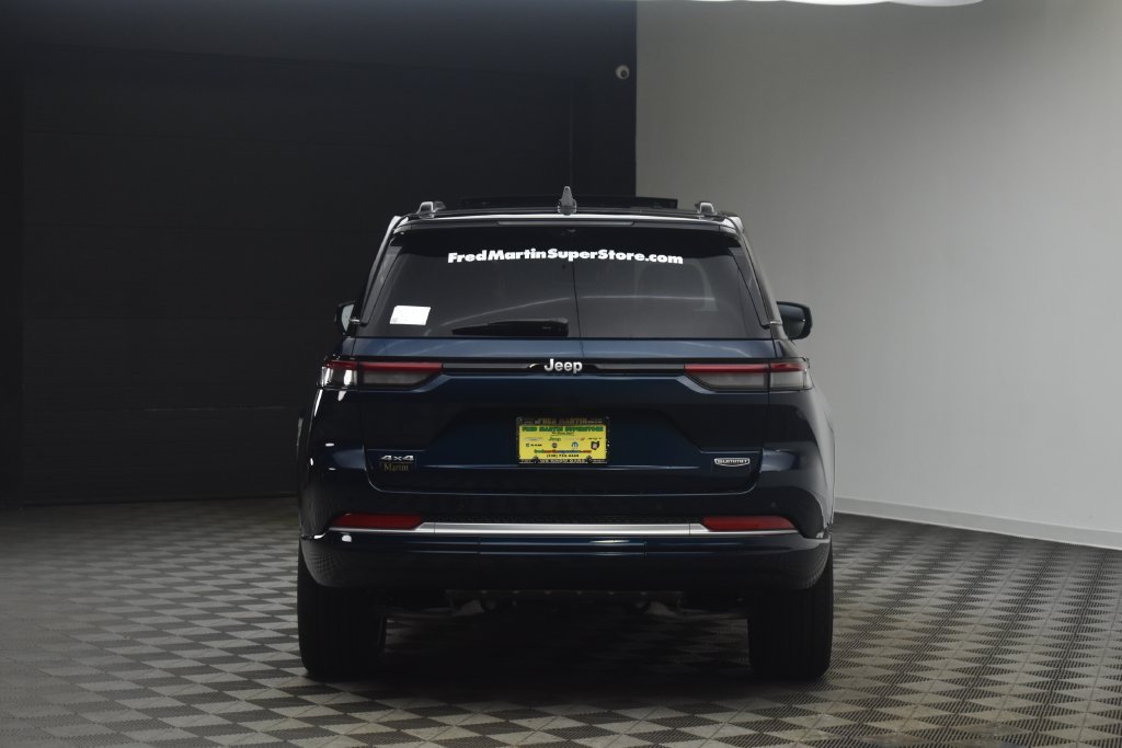 New 2027 Jeep Grand Cherokee Summit AWD/4WD image 12