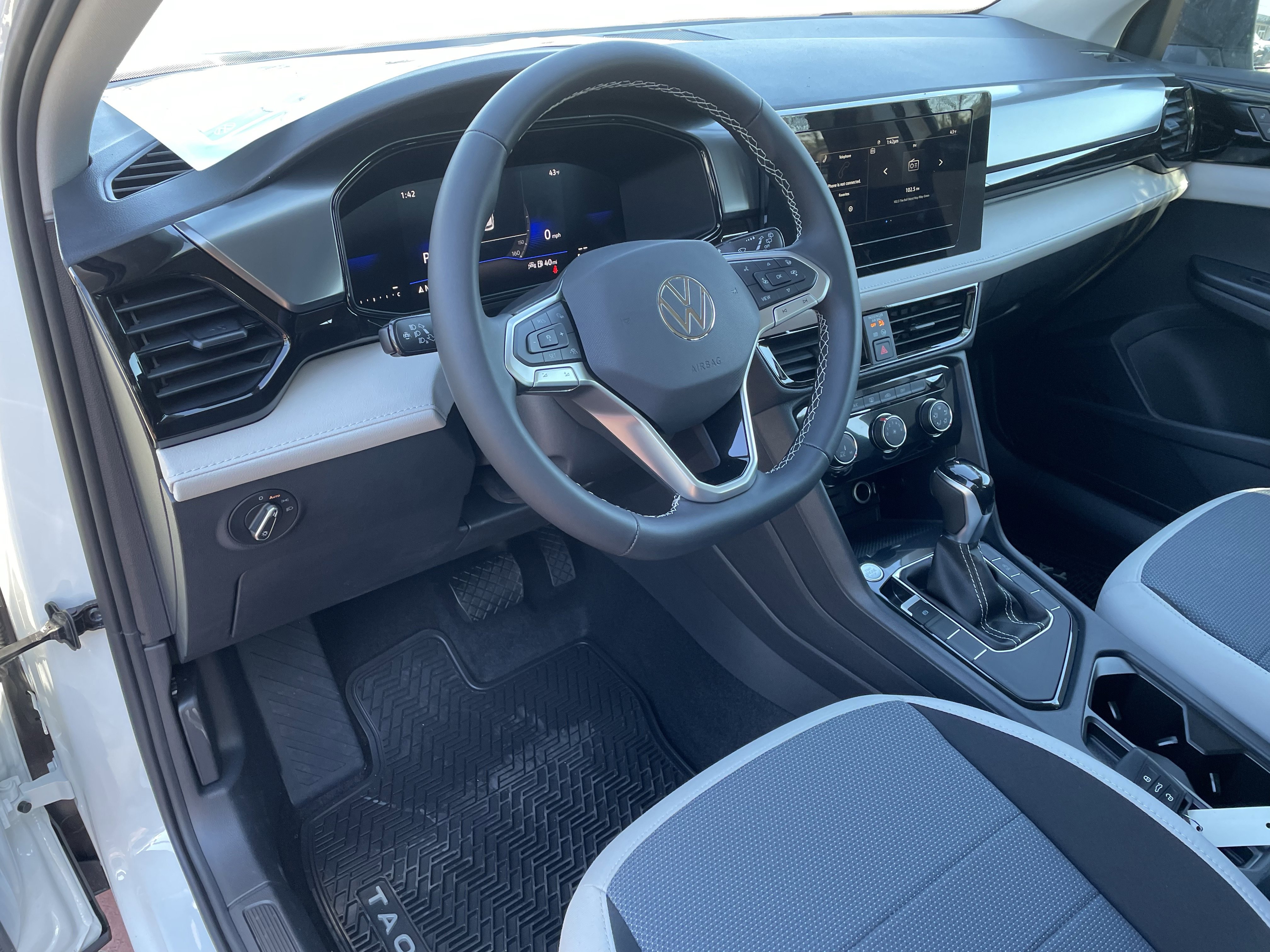 New 2026 Volkswagen Taos S FWD image 15