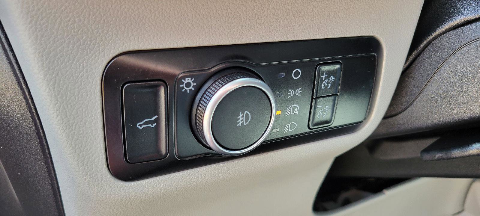 Used 2024 Ford Escape Platinum w/ Premium Technology Package image 11