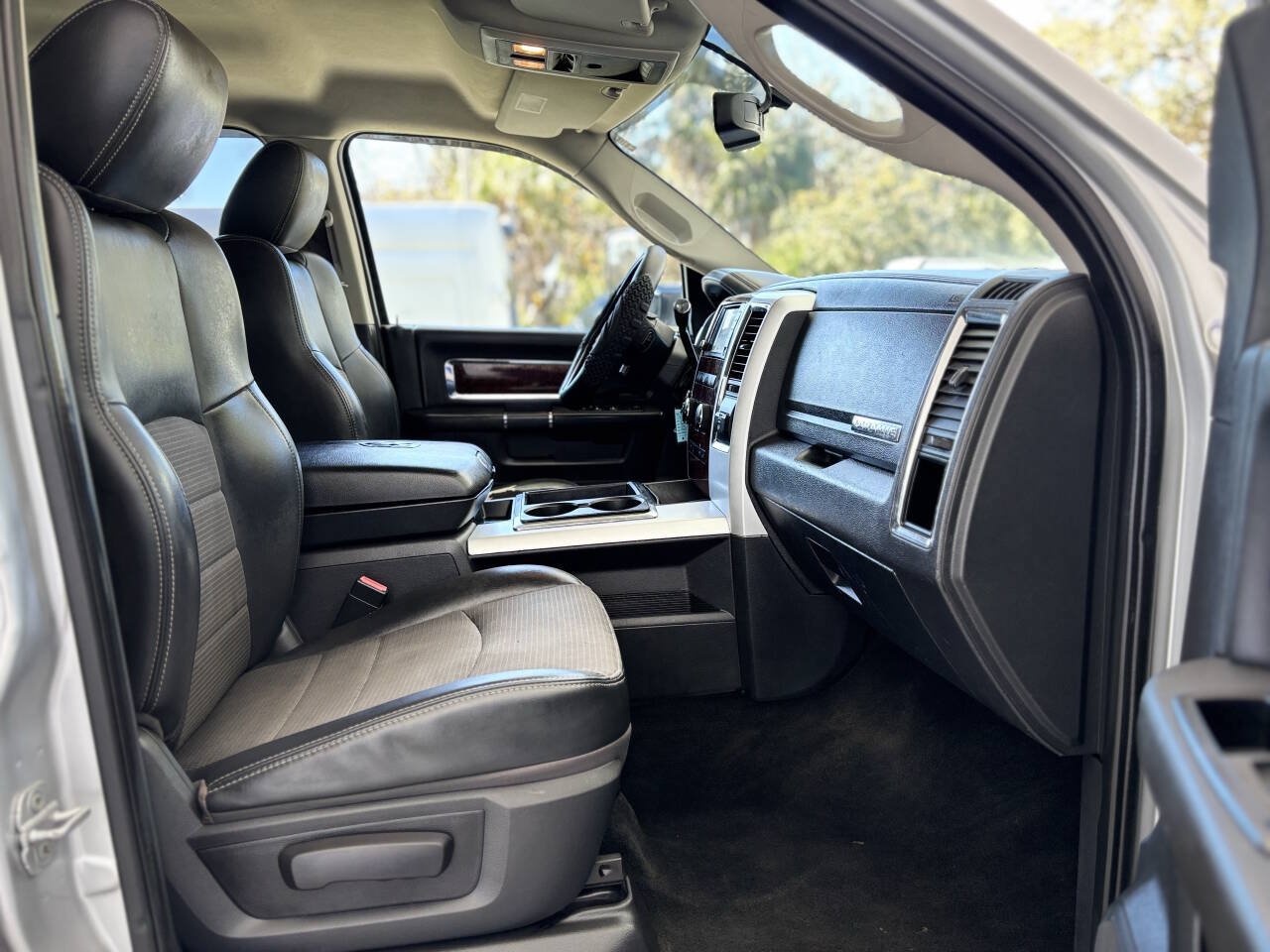 Used 2011 RAM 3500 Laramie AWD/4WD image 24
