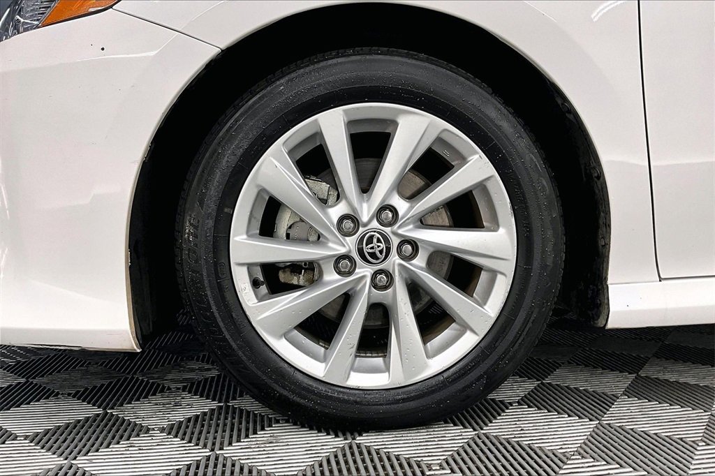 Used 2024 Toyota Camry LE image 8