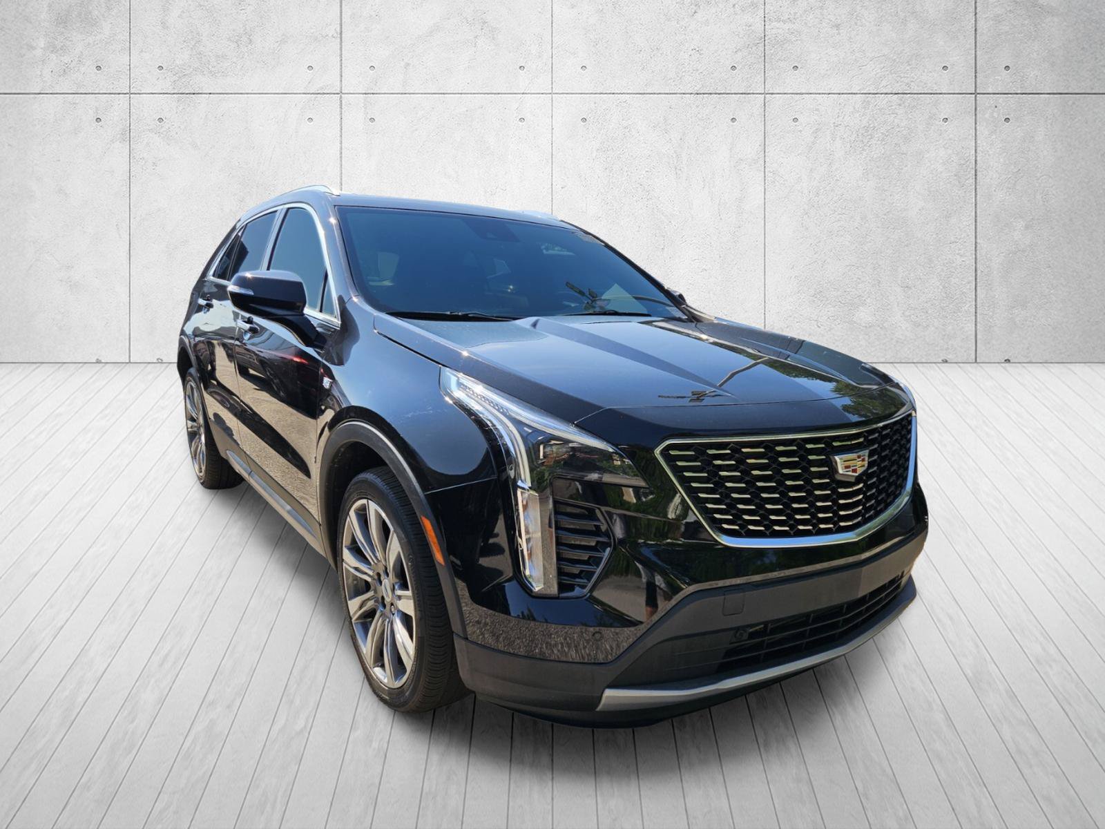 Used 2023 Cadillac XT4 Premium Luxury AWD/4WD image 2