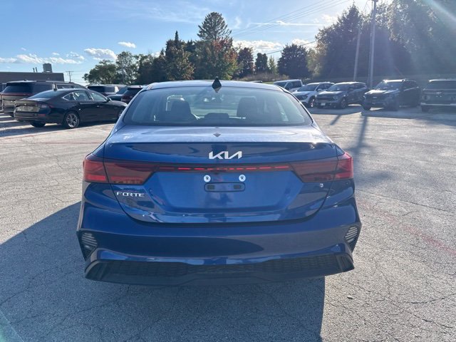 Certified 2024 Kia Forte LXS w/ LXS Technology Package FWD image 4