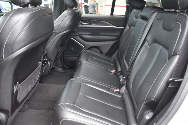 Used 2024 Jeep Grand Cherokee Limited 4xe AWD/4WD image 15