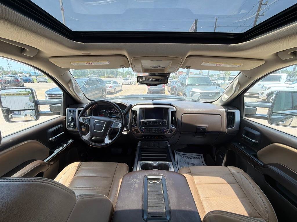 Used 2019 GMC Sierra 2500 Denali w/ Duramax Plus Package AWD/4WD image 17