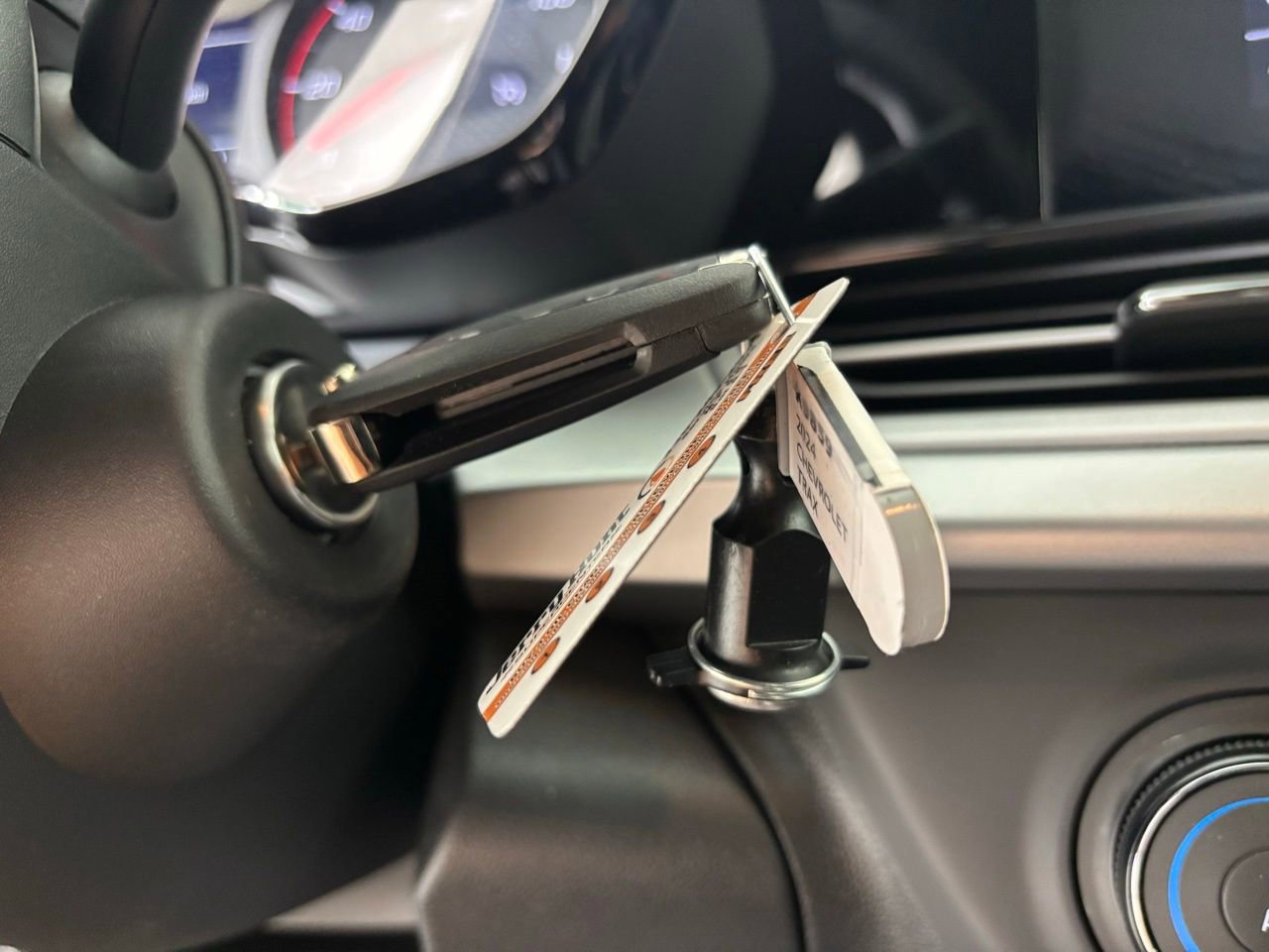 Used 2024 Chevrolet Trax RS image 17