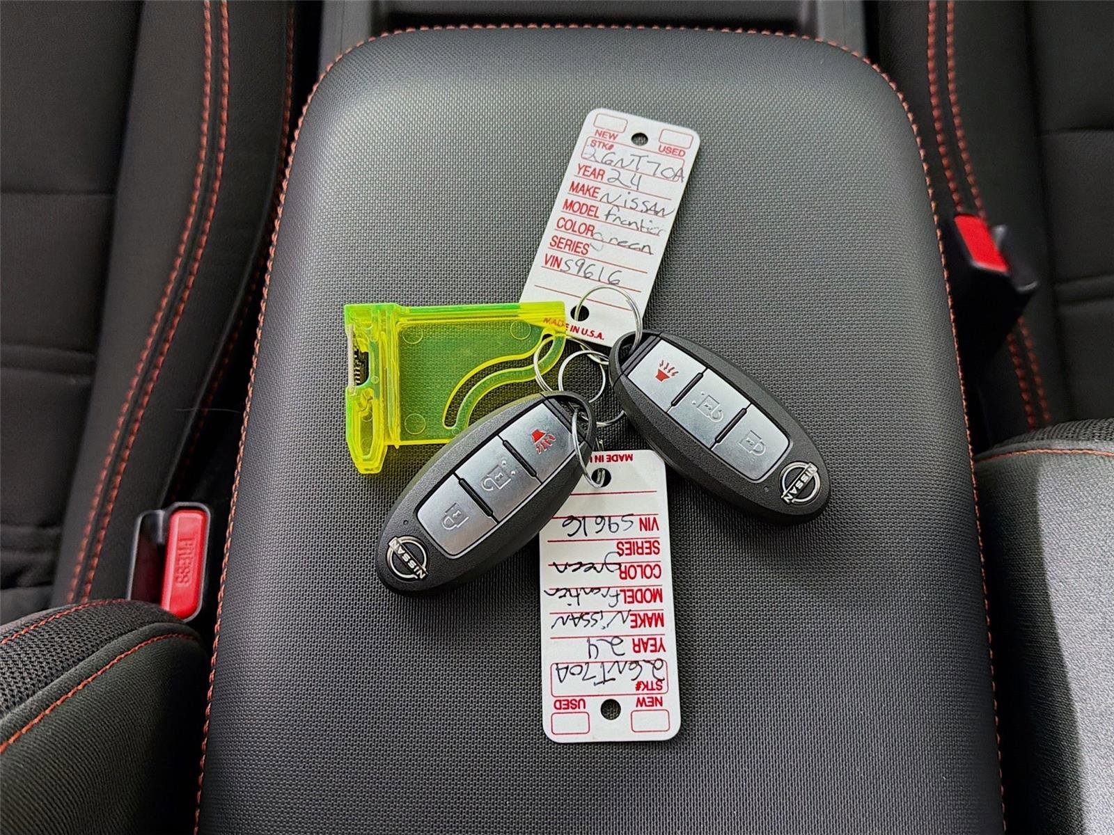 Used 2024 Nissan Frontier PRO-4X w/ Off-Road Protection Package image 23