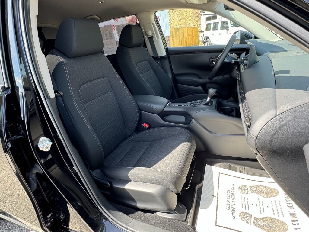 Used 2024 Honda HR-V LX image 21