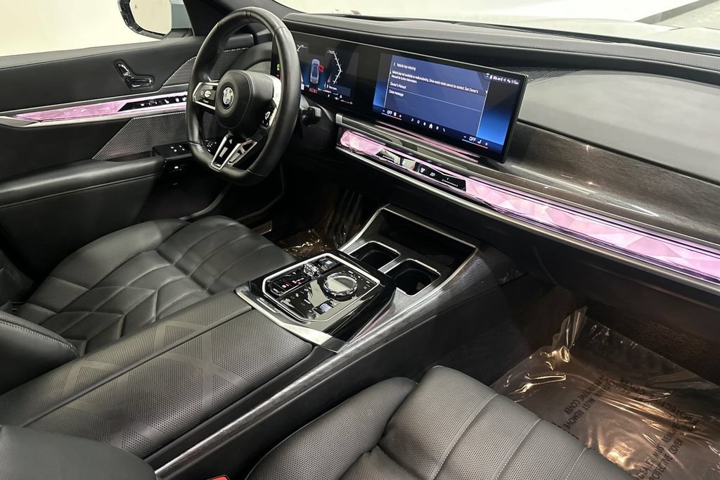 Used 2024 BMW 760i xDrive w/ Executive Package AWD/4WD image 17