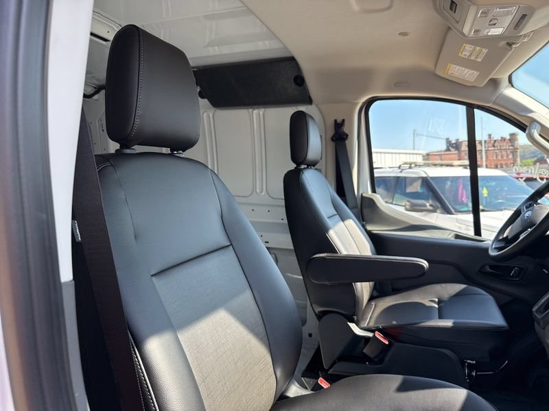 New 2026 Ford Transit 350 Low Roof RWD image 13