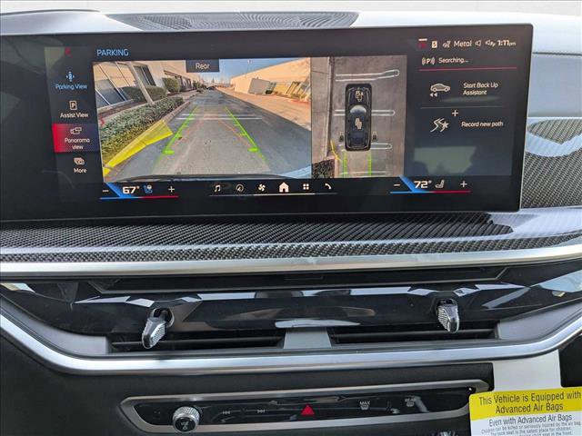 Used 2025 BMW X7 M60i w/ Climate Comfort Package image 12