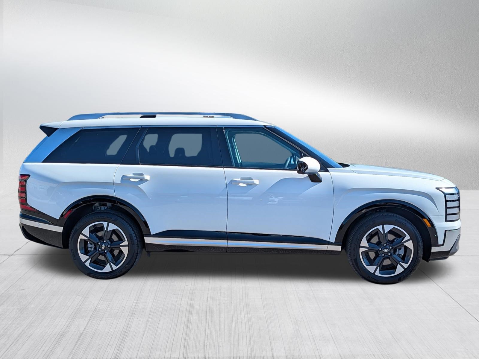 Certified 2026 Hyundai Palisade Limited AWD/4WD image 8