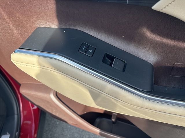 Used 2020 Toyota Highlander Limited image 11