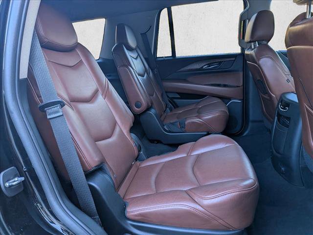 Used 2020 Cadillac Escalade Premium Luxury AWD/4WD image 22