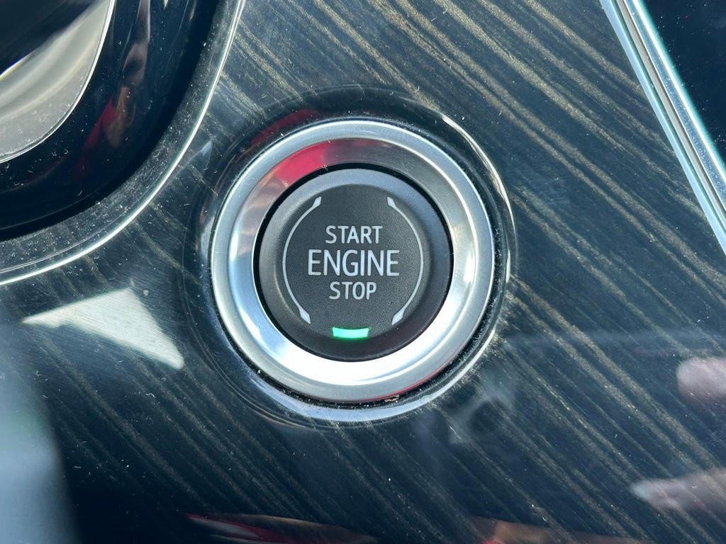 Used 2021 Cadillac XT6 Premium Luxury image 31