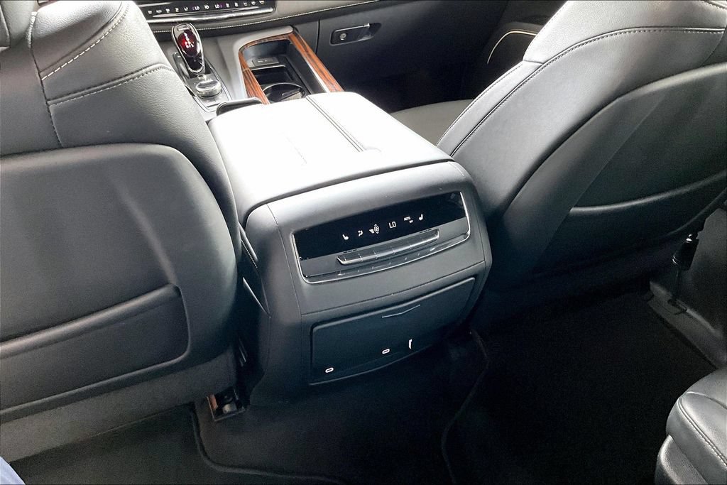 Used 2022 Cadillac Escalade Luxury AWD/4WD image 14