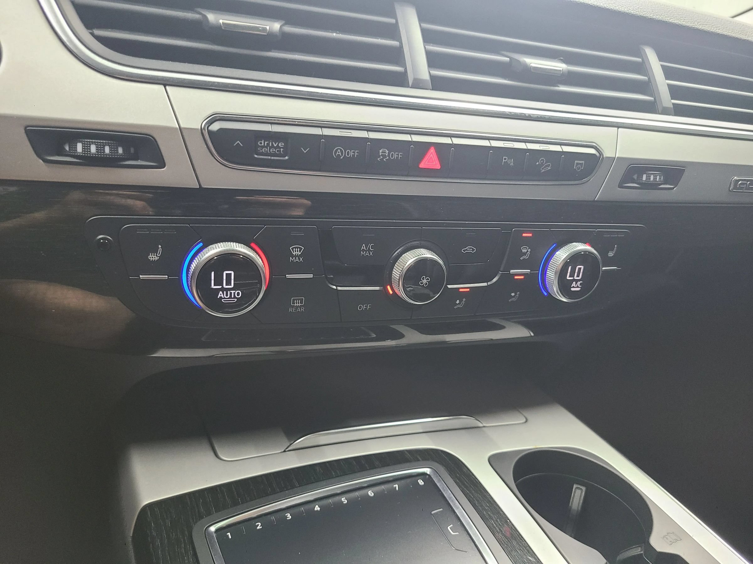 Used 2019 Audi Q7 2.0T Premium w/ Convenience Package AWD/4WD image 34