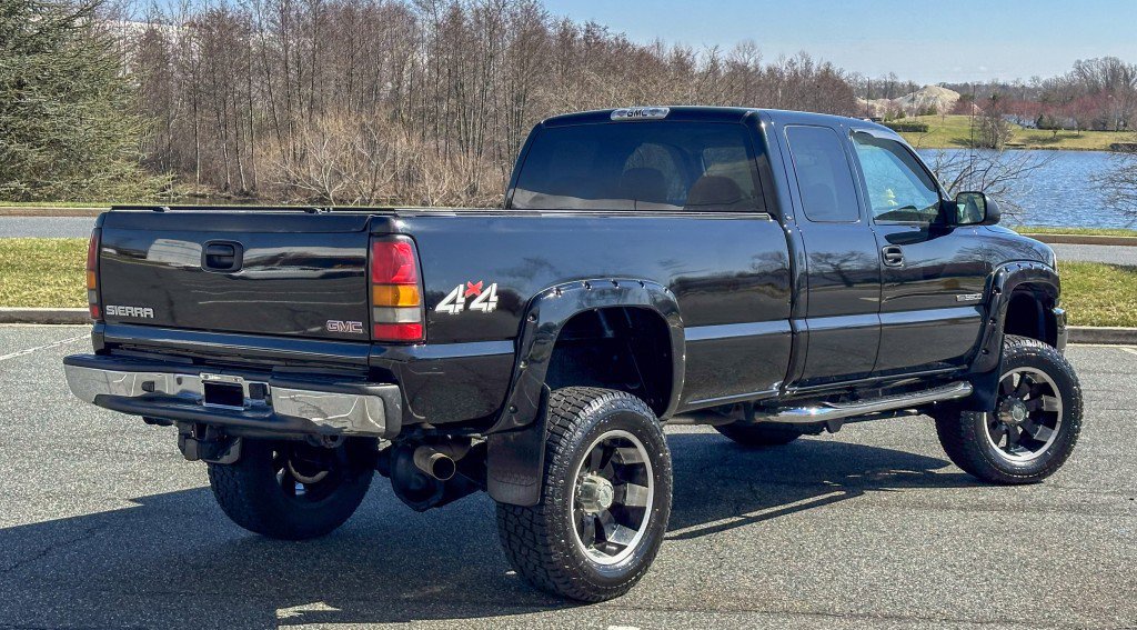 Used 2005 GMC Sierra 3500 SLT image 11