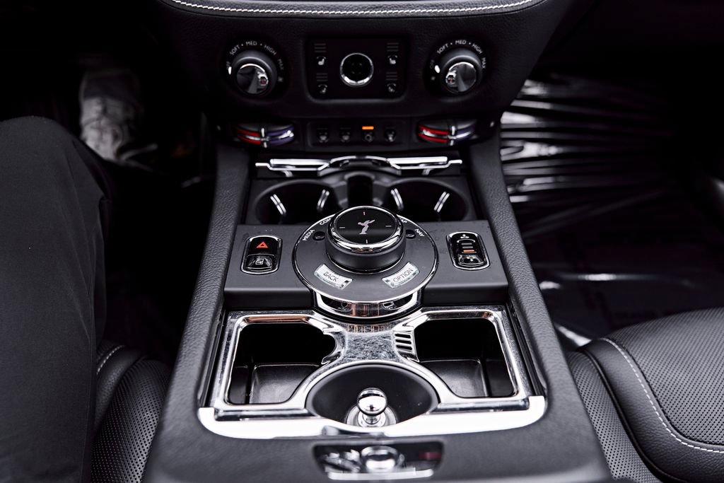 Used 2018 Rolls-Royce Ghost RWD image 78
