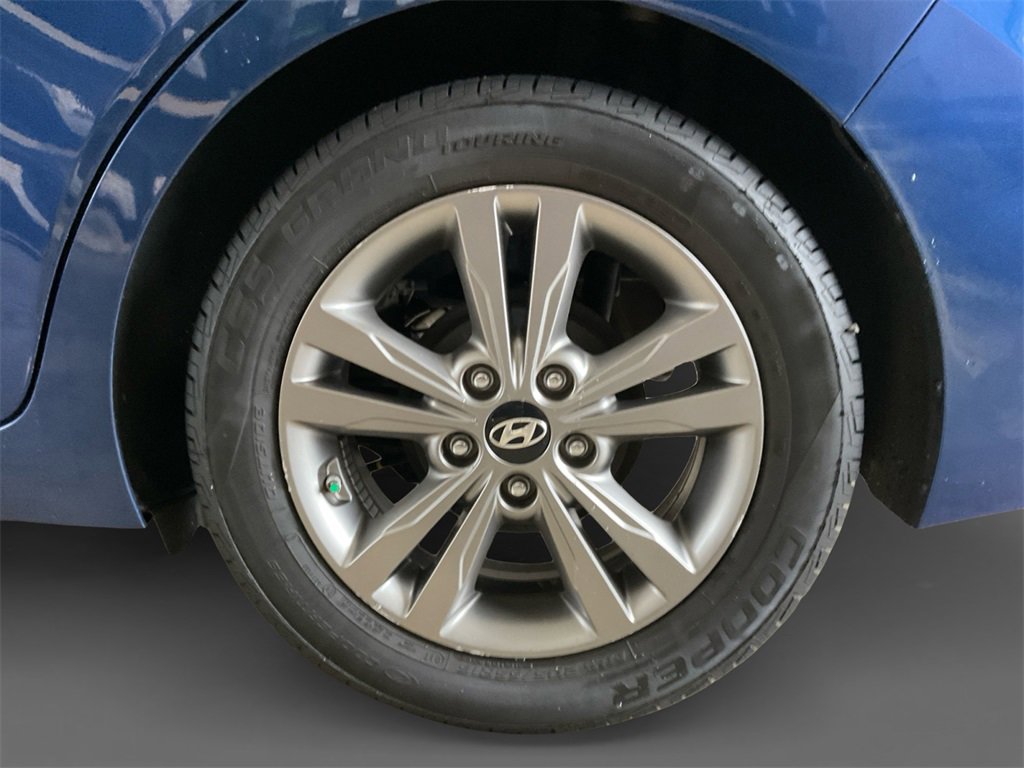 Used 2017 Hyundai Elantra SE image 10