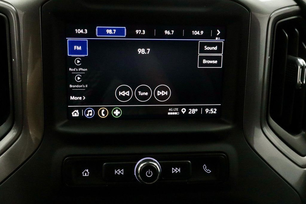 Used 2025 Chevrolet Silverado 2500 Custom w/ Custom Value Package image 3