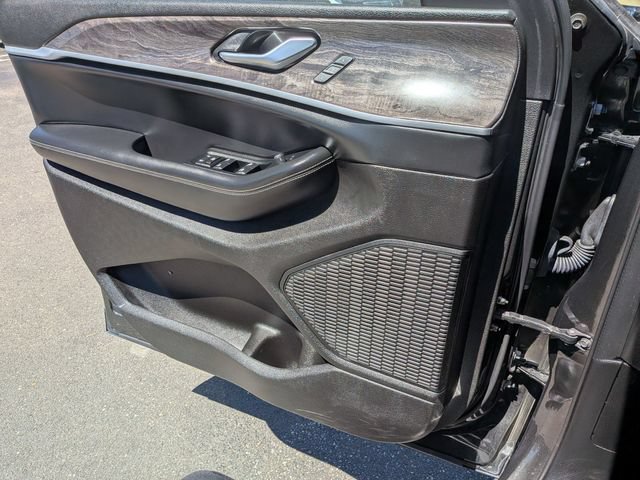 Certified 2023 Jeep Grand Cherokee L Limited w/ Luxury Tech Group II AWD/4WD image 24