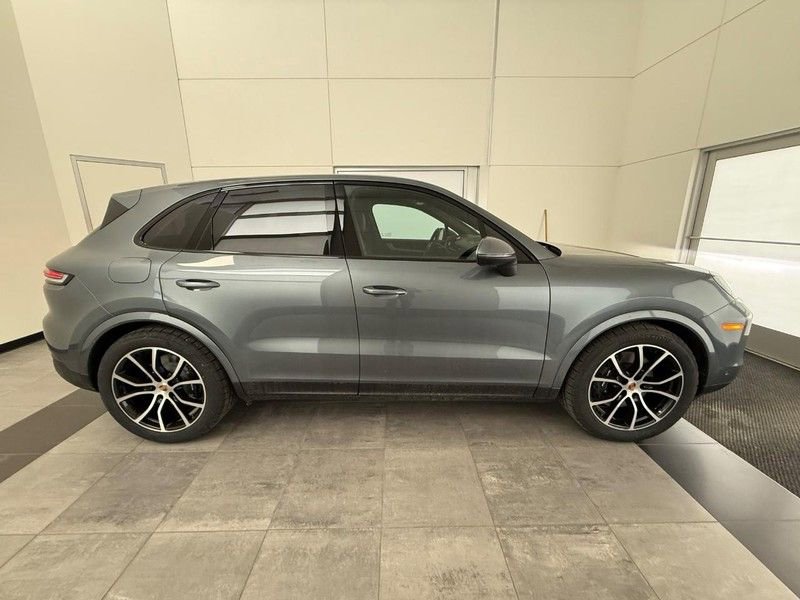 New 2026 Porsche Cayenne AWD/4WD image 9