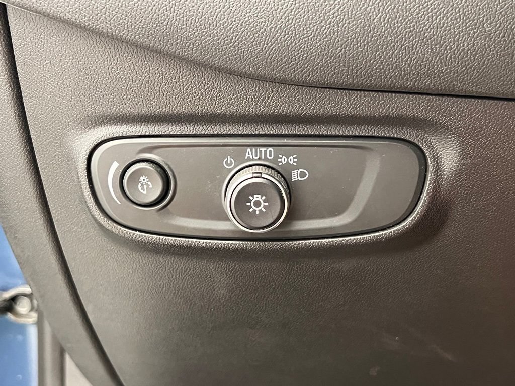 Used 2024 Chevrolet Equinox LT FWD image 19